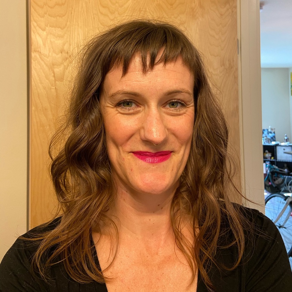 Meet your Posher, Courtney